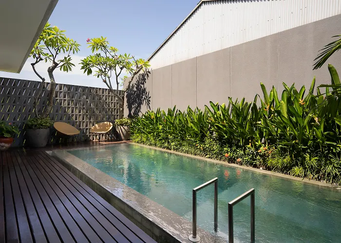 Hotel The Kemilau & Bali 3*