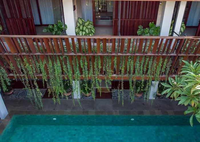 Hotel The Kemilau & Bali 3*