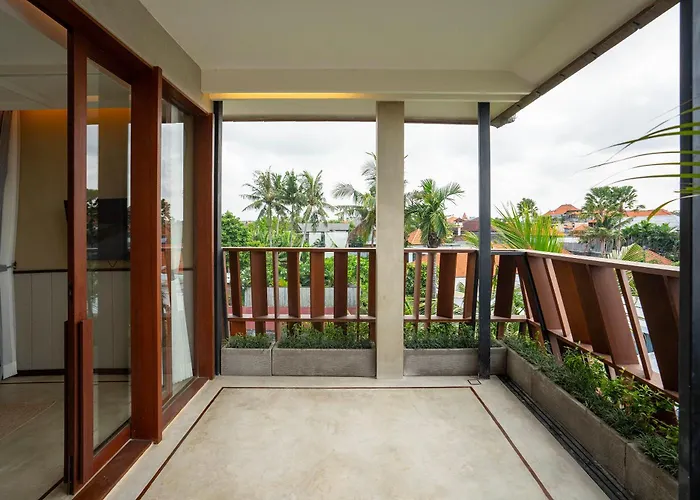 The Kemilau & Bali Hotel 3*