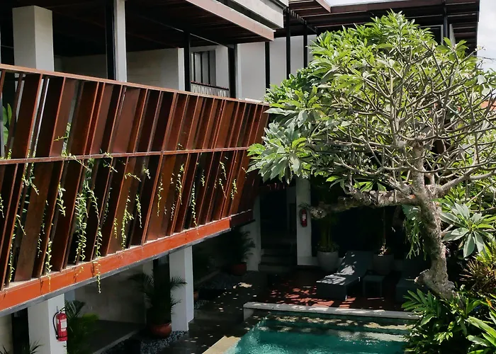 Hotel The Kemilau & Bali 3*