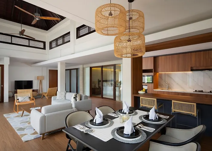 Hotel The Kemilau & Bali 3*