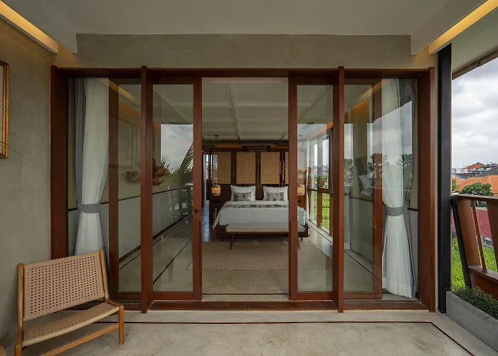 Hotel The Kemilau & Bali 3*