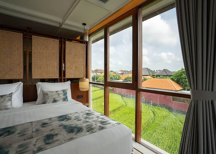 The Kemilau & Bali Hotel 3*