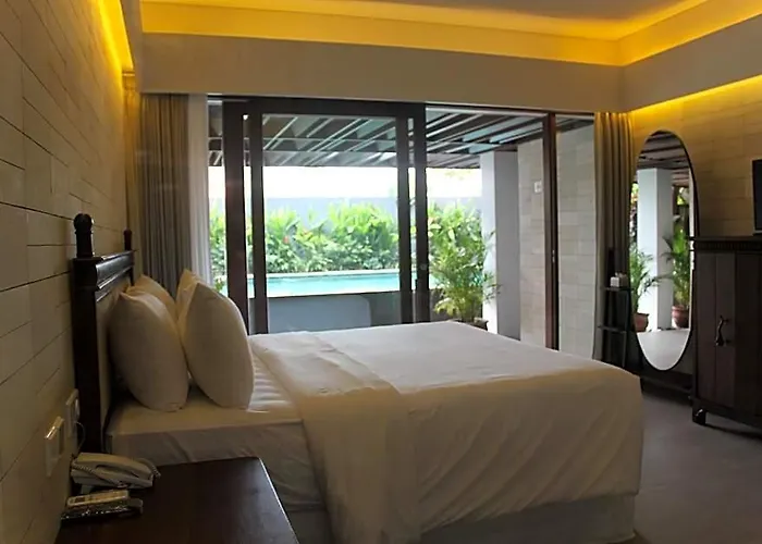 The Kemilau & Bali Hotel 3*