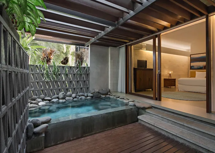 The Kemilau & Bali Otel 3*