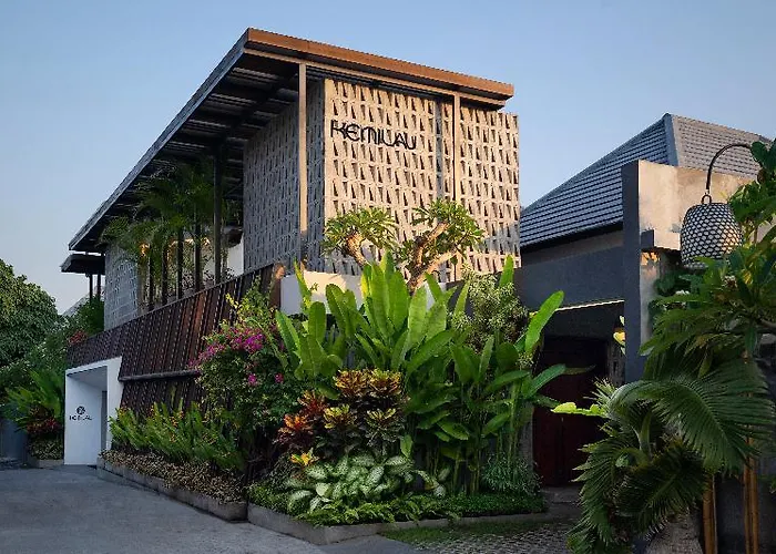 The Kemilau & Bali Otel 3*